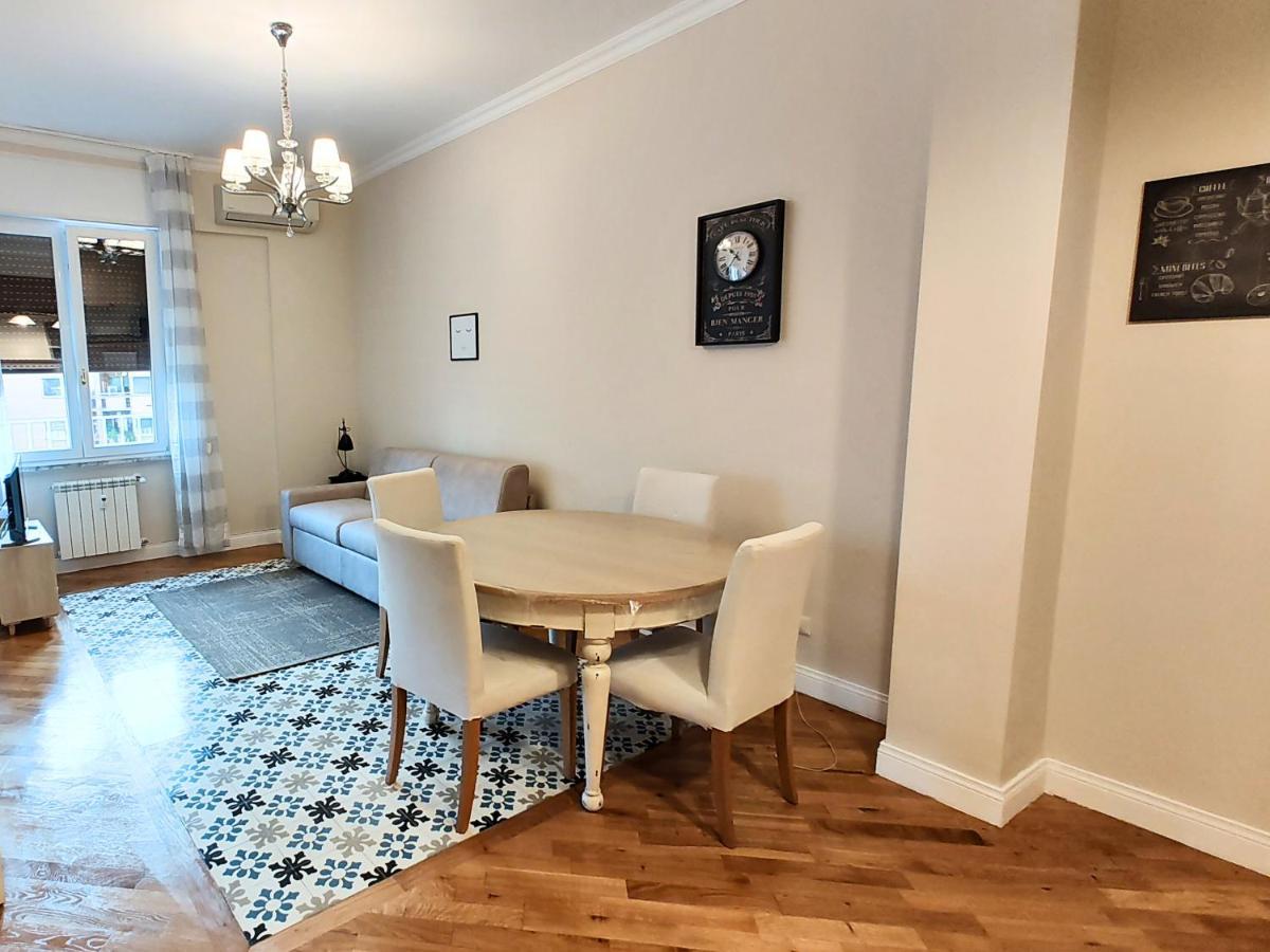 Luxury Apartment By Palazzo Senesi Rome Exterior photo